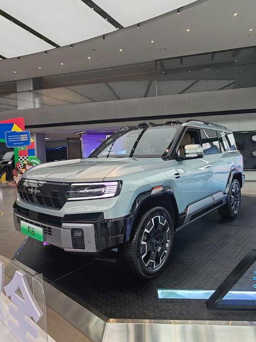 惠州223比亚迪方程豹硬派越野的爆款，英菲尼迪35周年与你共成长
